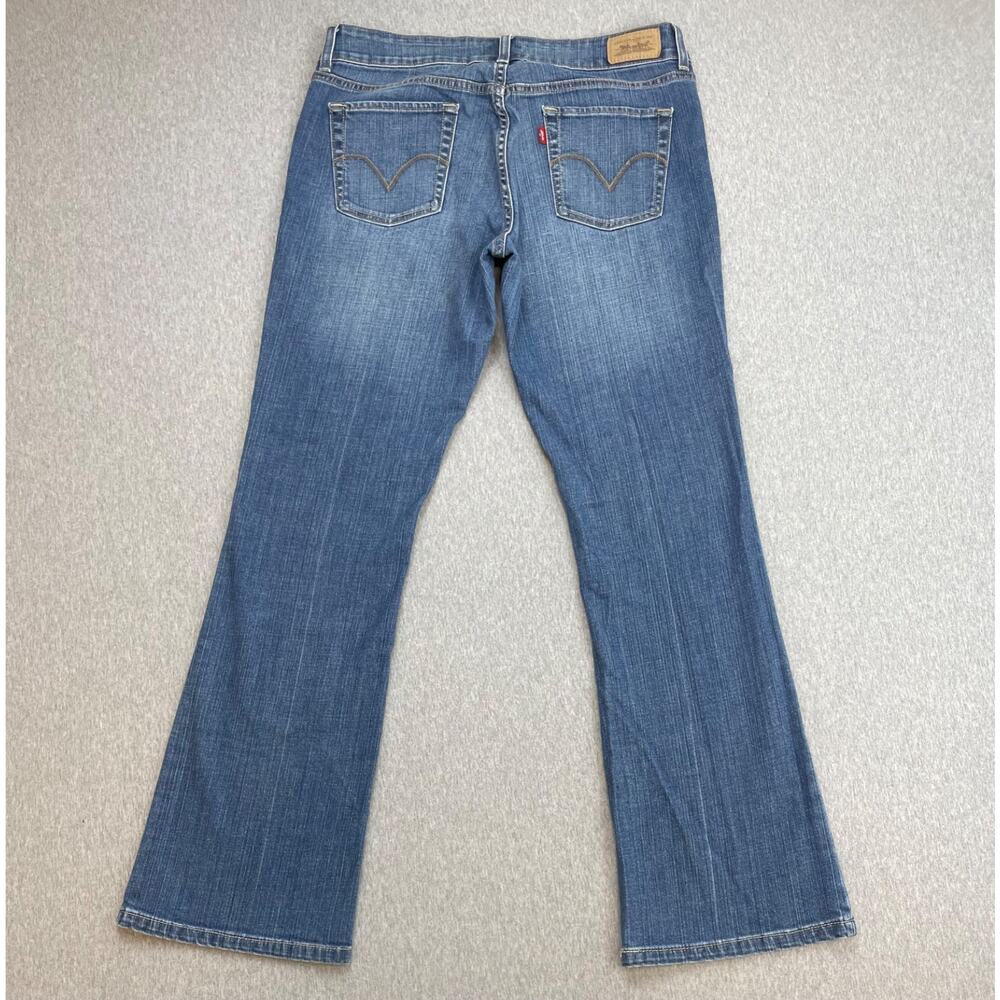 Levis Jeans Womens 10M (32 x 30) Blue Cotton Blend Stretch 526 Slender Bootcut - Picture 2 of 7